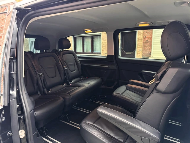 Nikan VIP Taxi interieur - Luxe en comfort voor zakelijke ritten in Dendermonde